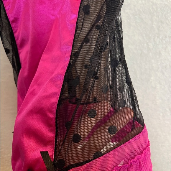 Vibrant Fuchsia and Black Chemise - Picture 3 of 7